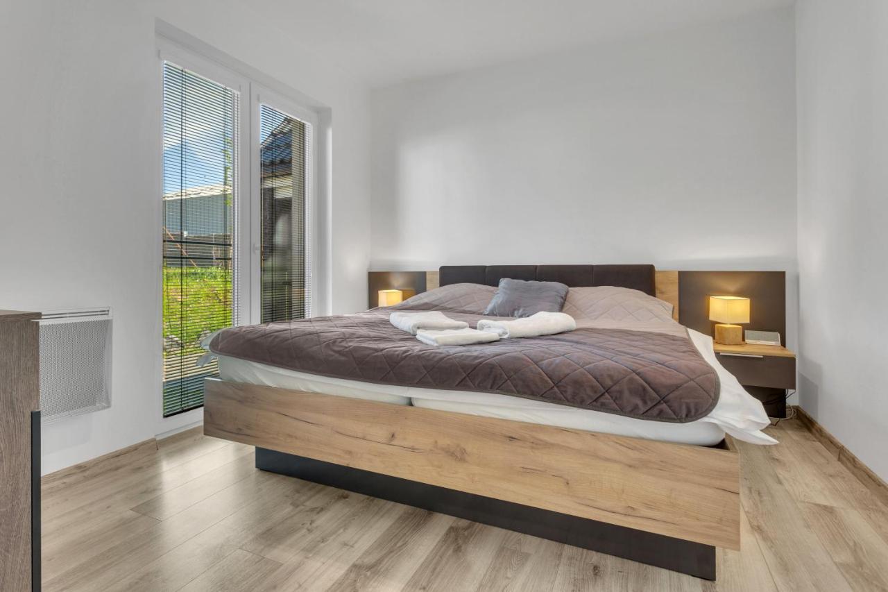 Family Apartments Klinovec Loučná pod Klínovcem Dış mekan fotoğraf